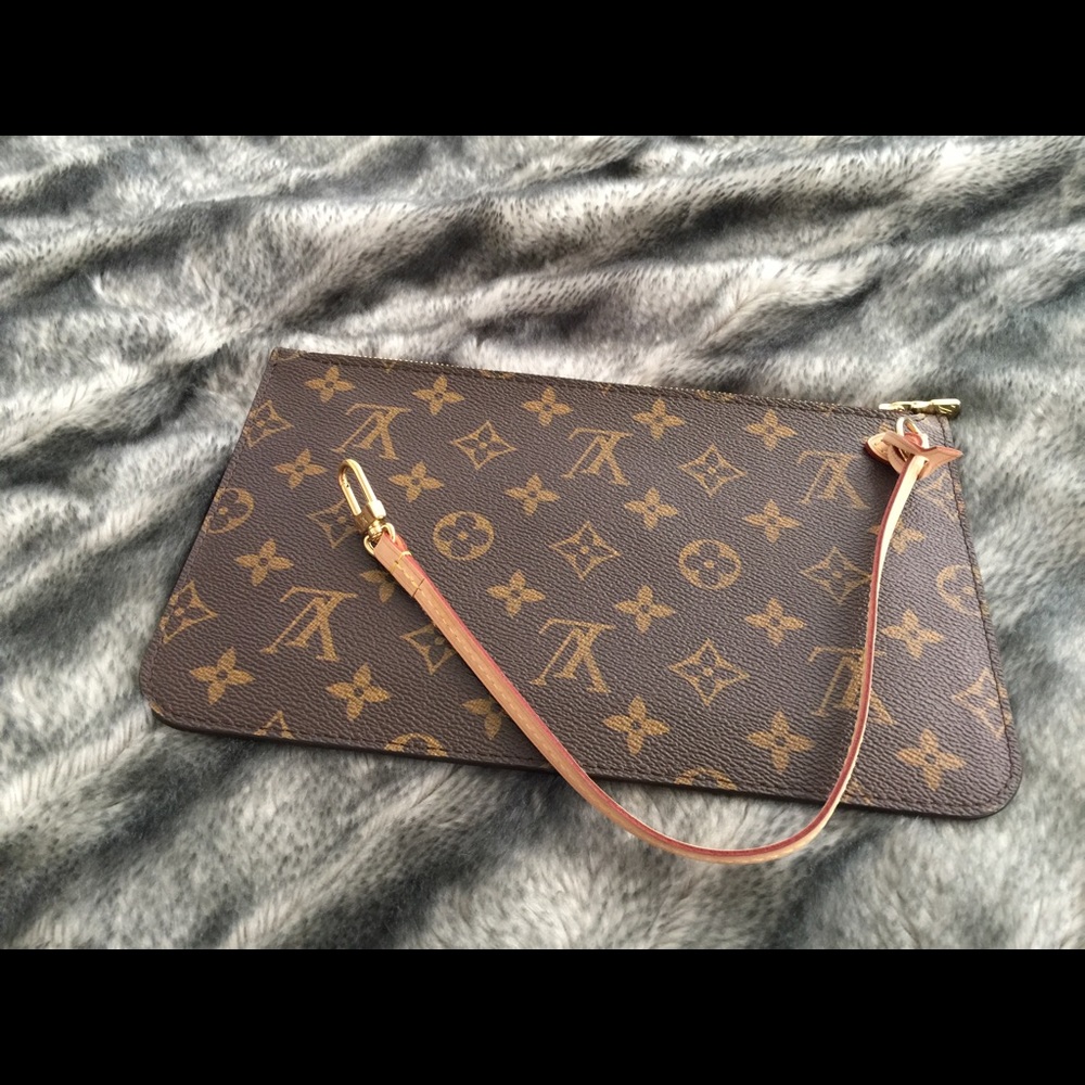 Louis Vuitton Pochette